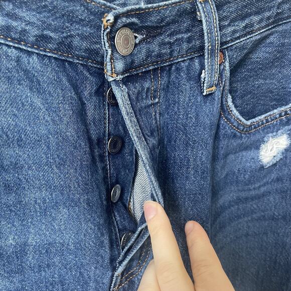 Levi’s 501 Womens Distressed Denim Jeans Size 29W 26L Button Down Fly Straight - Picture 2 of 14